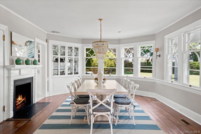 41 Seafield Lane, Westhampton Beach, NY 11978
