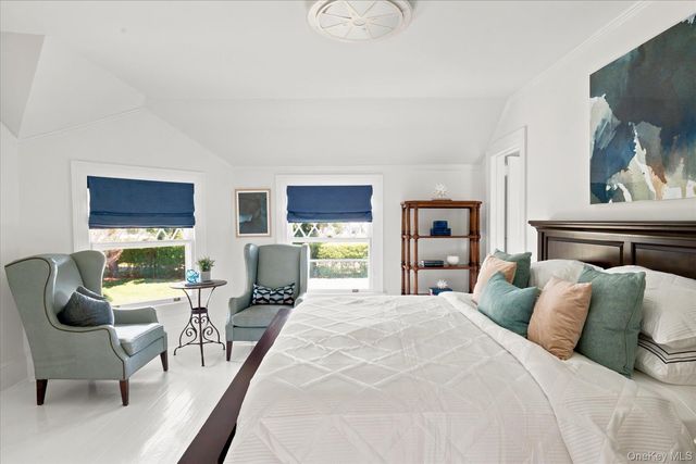 41 Seafield Lane, Westhampton Beach, NY 11978