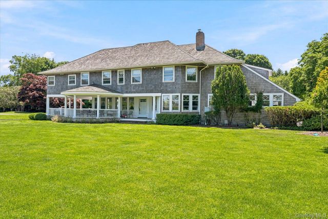 41 Seafield Lane, Westhampton Beach, NY 11978