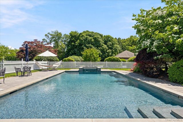 41 Seafield Lane, Westhampton Beach, NY 11978