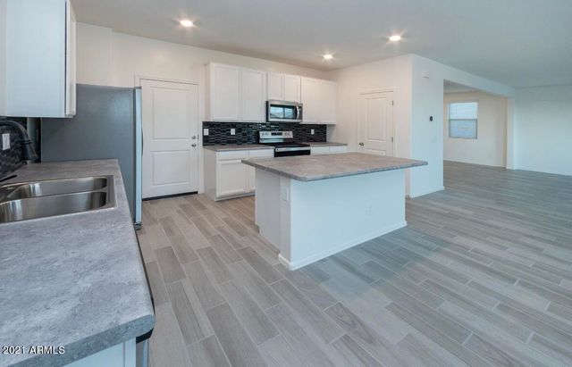 7255 N 125 Drive, Glendale, AZ 85307