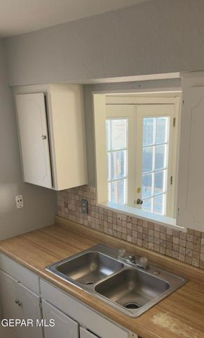 8804 Kenneth Street, El Paso, TX 79904