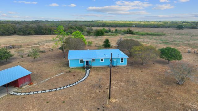154 Caracara LN, Dale, TX 78616