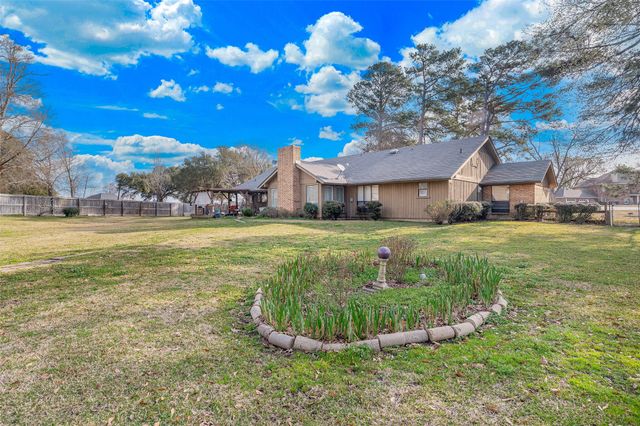 7327 S Lakeshore Drive, Shreveport, LA 71119