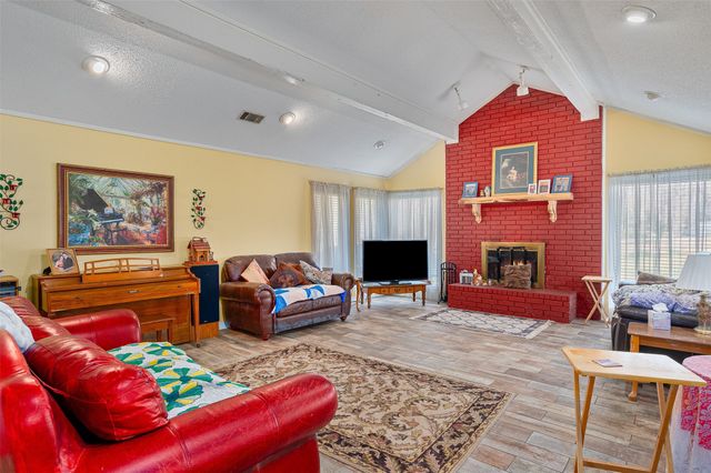 7327 S Lakeshore Drive, Shreveport, LA 71119