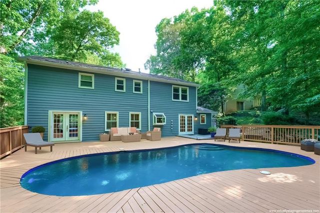 390 High Brook Drive, Atlanta, GA 30342
