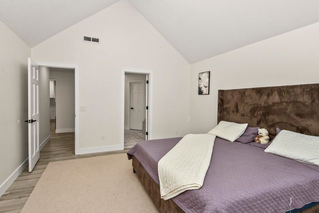 4916 S Buckingham Lane, Springfield, MO 65810