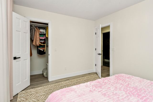 4916 S Buckingham Lane, Springfield, MO 65810