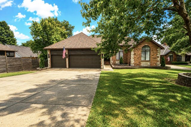 4916 S Buckingham Lane, Springfield, MO 65810