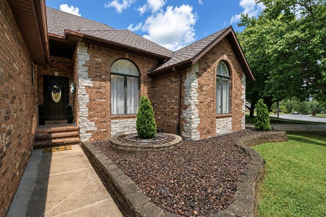 4916 S Buckingham Lane, Springfield, MO 65810