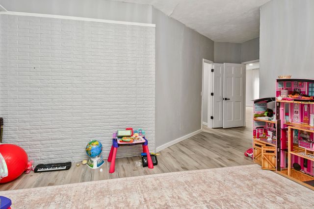 4916 S Buckingham Lane, Springfield, MO 65810