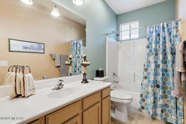 459 W Moorwood Street, Green Valley, AZ 85614