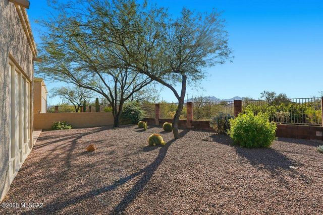 459 W Moorwood Street, Green Valley, AZ 85614
