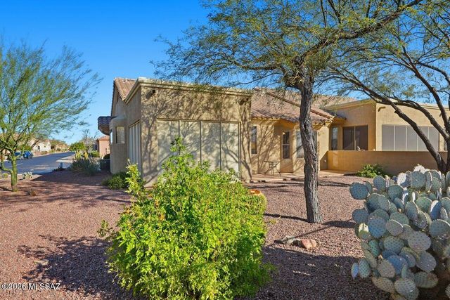 459 W Moorwood Street, Green Valley, AZ 85614