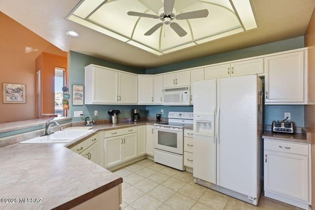 459 W Moorwood Street, Green Valley, AZ 85614