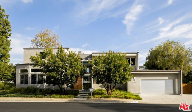 2344 Banyan Drive, Los Angeles, CA 90049