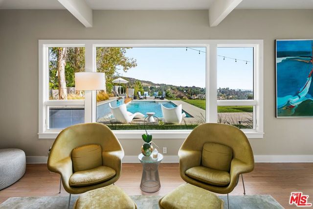 2344 Banyan Drive, Los Angeles, CA 90049