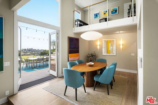 2344 Banyan Drive, Los Angeles, CA 90049
