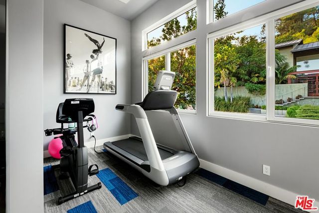 2344 Banyan Drive, Los Angeles, CA 90049
