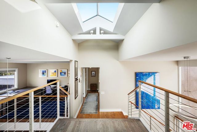 2344 Banyan Drive, Los Angeles, CA 90049