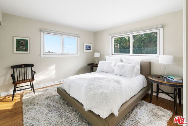 2344 Banyan Drive, Los Angeles, CA 90049