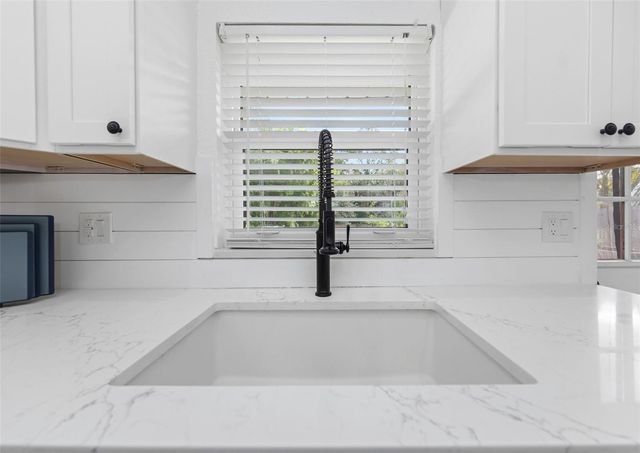 100 KILSYTHE STREET, Oldsmar, FL 34677