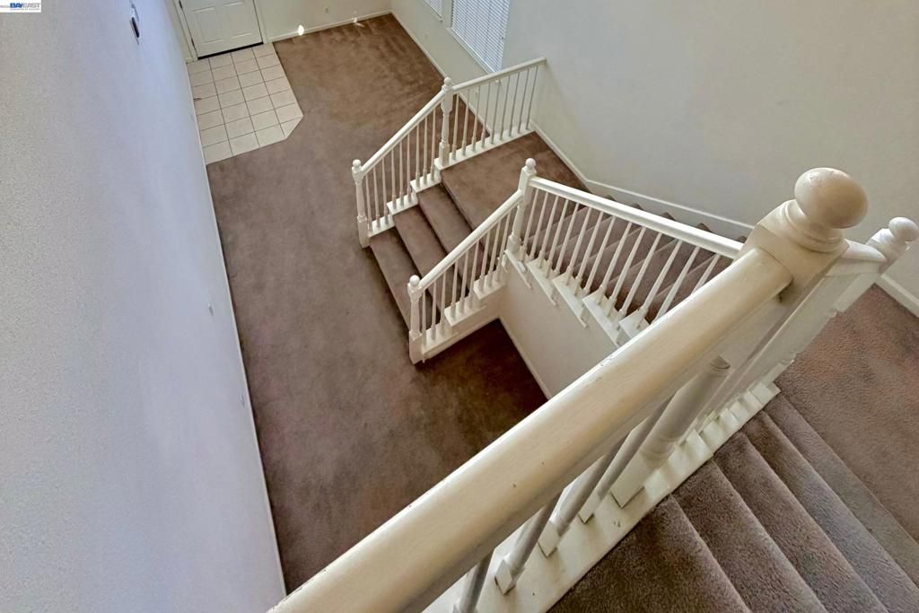 Image 14 of property listing at 17385 Stone Celler Way, Lathrop, CA 95330