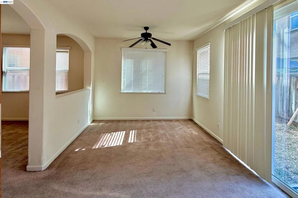 Image 4 of property listing at 17385 Stone Celler Way, Lathrop, CA 95330