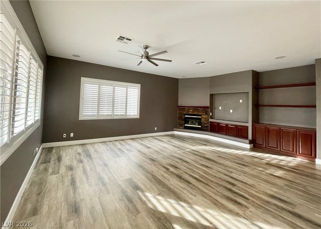 10674 San Bellacova Court, Las Vegas, NV 89141