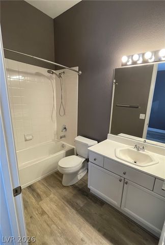 10674 San Bellacova Court, Las Vegas, NV 89141