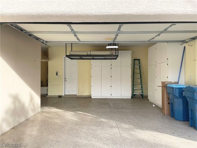 10674 San Bellacova Court, Las Vegas, NV 89141