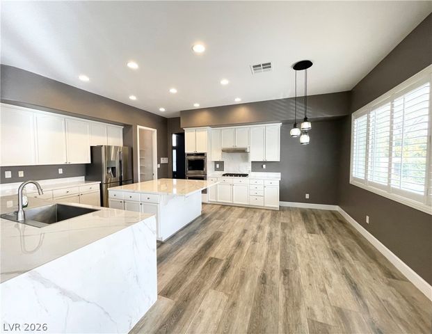 10674 San Bellacova Court, Las Vegas, NV 89141