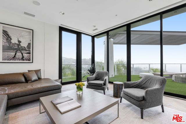 9405 Sierra Mar Place, Los Angeles, CA 90069