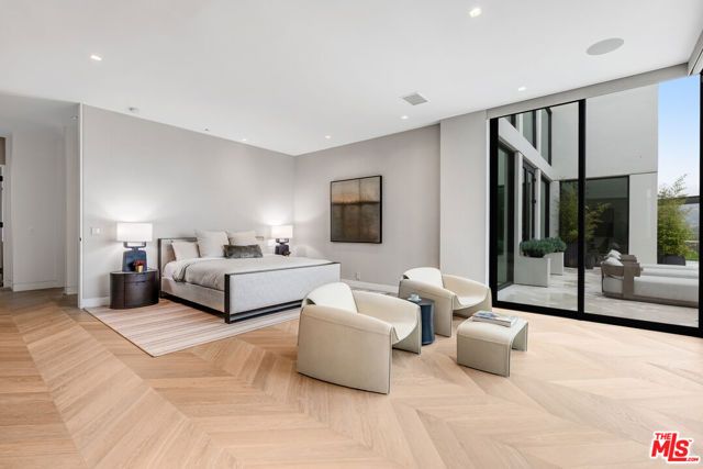 9405 Sierra Mar Place, Los Angeles, CA 90069