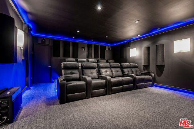 9405 Sierra Mar Place, Los Angeles, CA 90069
