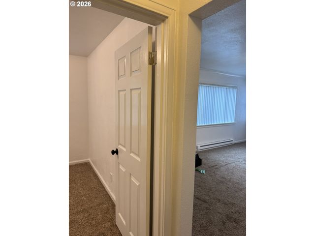 105 MAPLE Blvd, Wood Village, OR 97060