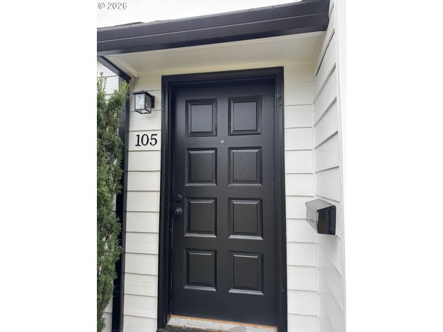 105 MAPLE Blvd, Wood Village, OR 97060