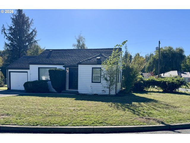 105 MAPLE Blvd, Wood Village, OR 97060