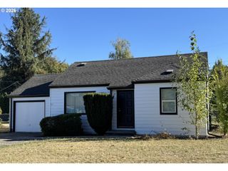 105 MAPLE Blvd, Wood Village, OR 97060