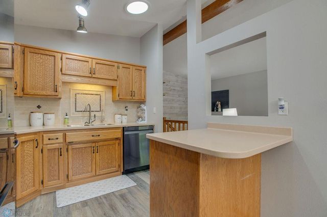 56 Fremont Drive S, Fargo, ND 58103