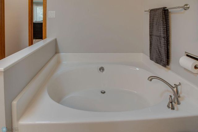 56 Fremont Drive S, Fargo, ND 58103