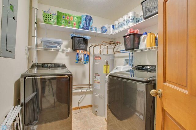 56 Fremont Drive S, Fargo, ND 58103