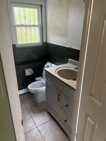 45 Peters Avenue, Hempstead, NY 11550
