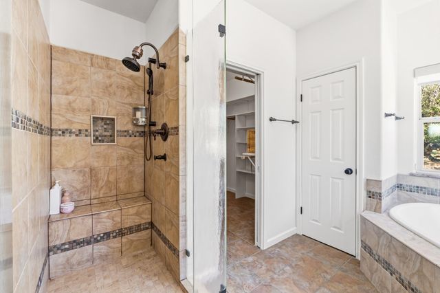 18113 Travis DR, Lago Vista, TX 78645