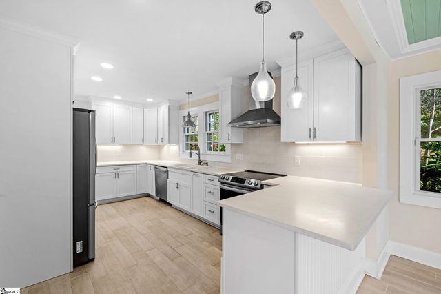 201 Augusta Street, Easley, SC 29640