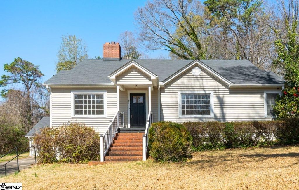 201 Augusta Street, Easley, SC 29640