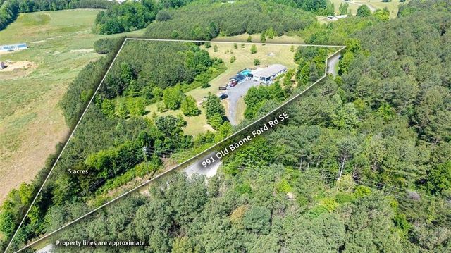 1239 Old Boone Ford Road SE, Fairmount, GA 30139