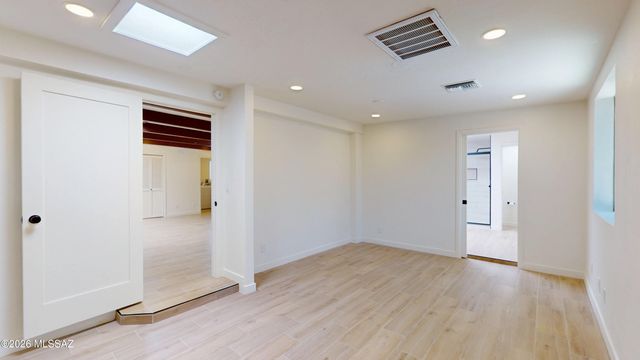 2709 E Glenn Street, Tucson, AZ 85716