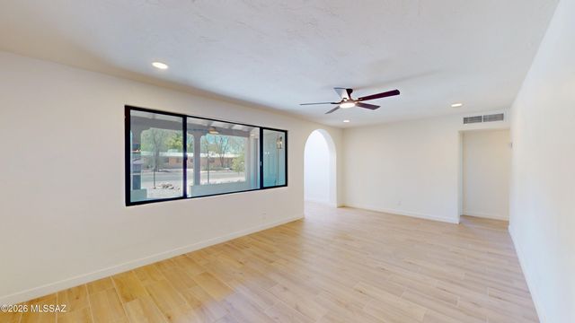 2709 E Glenn Street, Tucson, AZ 85716