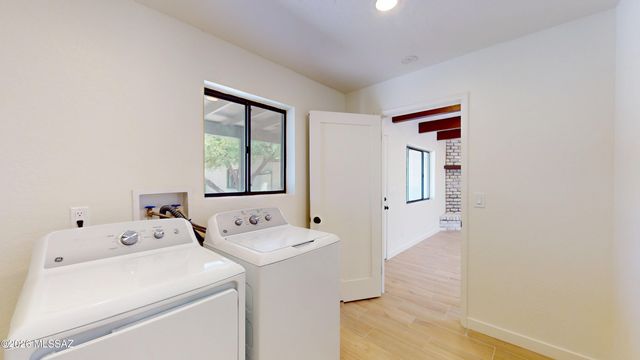 2709 E Glenn Street, Tucson, AZ 85716